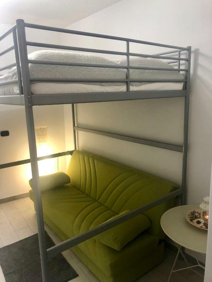 Hamlet Appartment เนเปิลส์ ภายนอก รูปภาพ