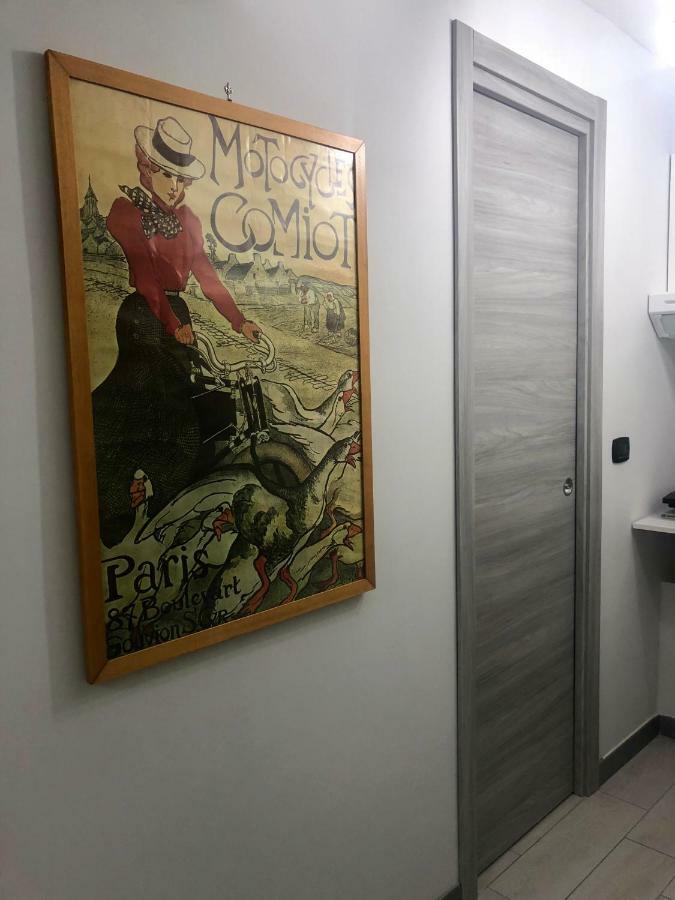 Hamlet Appartment เนเปิลส์ ภายนอก รูปภาพ