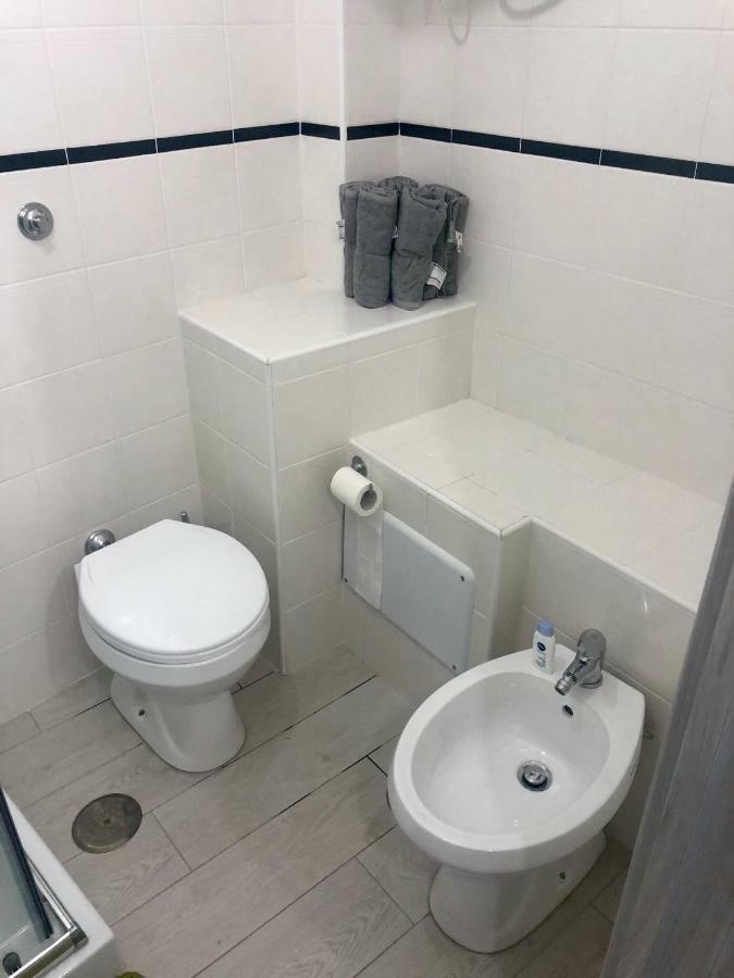 Hamlet Appartment เนเปิลส์ ภายนอก รูปภาพ